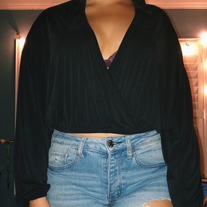 URBAN OUTFITTERS LOW V NECK TOP